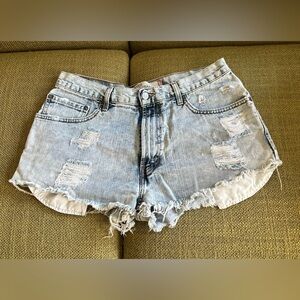 Levi's Relaxed Straight Cut-Off Shorts